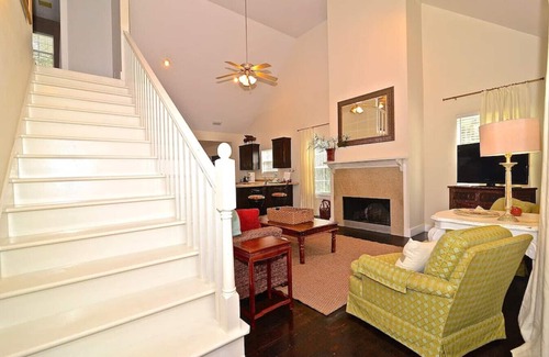 Point Clear House | Outdoorsy cottage in Fairhope, AL; pet friendly; conveniently located