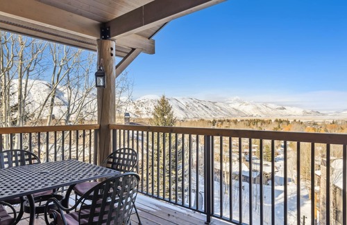 Jackson Condo | Outpost: Grand View 334 - AC and Teton Views