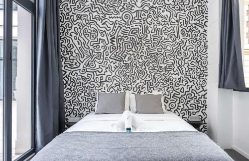 Porte-Saint-Martin Apartment | Outstanding Artist Loft - Between Marais and Canal