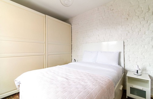 Beyoglu Apartment | Outstanding Flat With City and Sea View in Beyoglu