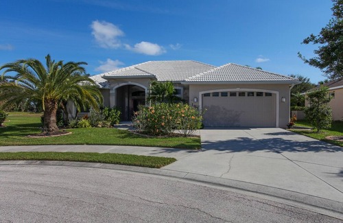 Venice House | Outstanding! Luxury pool home in beautiful Venice Palms