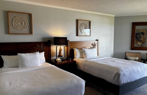 Hanamaulu Resort | OUTSTANDING OCEAN AND POOL VIEWS FROM TOP FLOOR! GREAT DEAL WITH NO RESORT FEES!