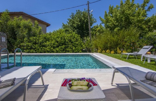 Yaniklar Villa | Outstanding Villa with Private Pool and Jacuzzi in Fethiye