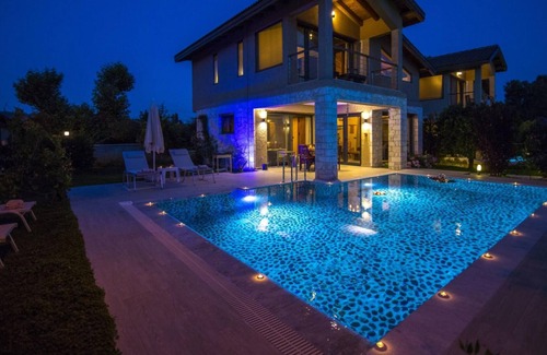 Yaniklar Villa | Outstanding Villa with Private Pool and Jacuzzi in Fethiye