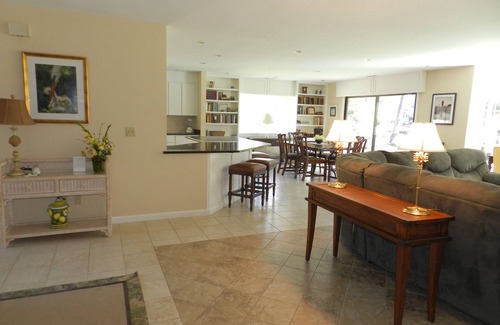 Baynard Oaks House | Overlooks Egret Island in Baynard Park. Pet friendly, pool and large lawn.
