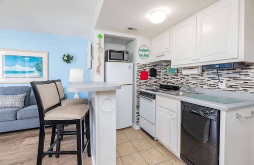 Myrtle Beach Condo | OVKing, New HVAC, Walk to Attractions & Dining!