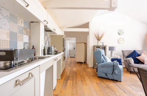 Llanfaelog Cottage | Owain’s Lake View : Pet-Friendly 1‑Bed Lakeside Apartment with Maelog Lake Views | Managed by Angles