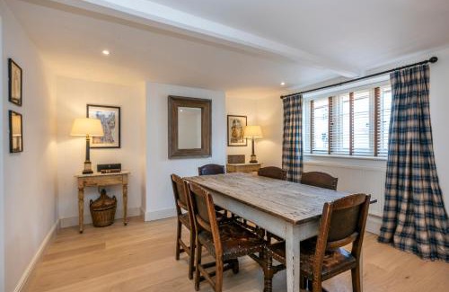 Wighton House | Owl Cottage