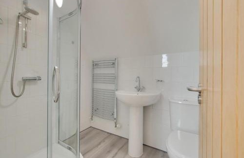 Woodbridge House | Owl Lodge