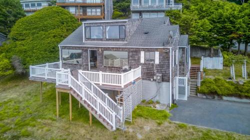 Roads End House | Owl Lookout