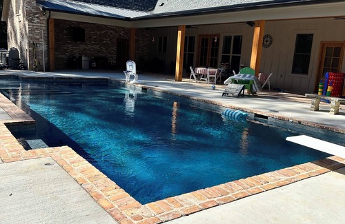 Oxford House | Oxford Hideaway-A Spacious 4-bedroom home close to Ole Miss