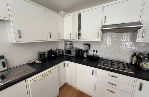 Oxford House | Oxford Summertown - 3BD Gated Home with Garden