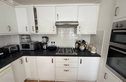 Oxford House | Oxford Summertown - 3BD Gated Home with Garden