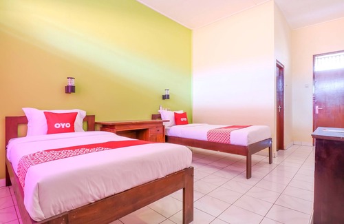 Downtown Kuta Hotel | OYO 2184 Nan Berlian Inn
