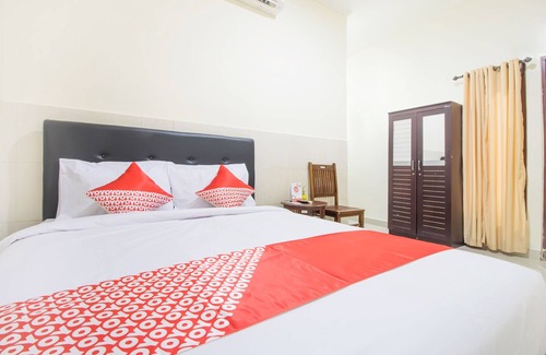 Imam Bonjol Hotel | OYO 2836 Sekar Sari Residence