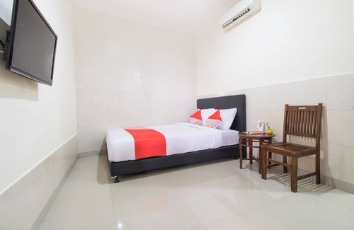 Imam Bonjol Hotel | OYO 2836 Sekar Sari Residence