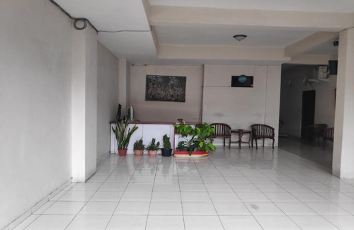 Cokroaminto Hotel | OYO 90096 Hotel Tiana