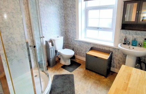 Greenock Hotel | OYO Gin House Hotel