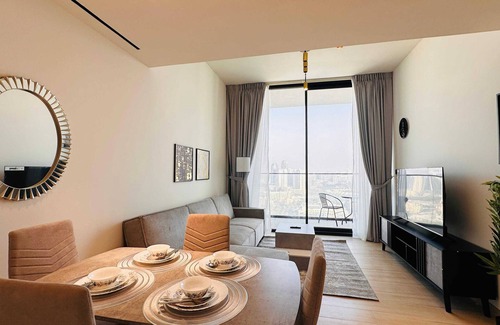 Jumeirah Village Circle Apartment | OYO HOME 1455 Premium 1 Bed Apartment