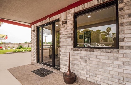 Northside Hotel | OYO Hotel Houston I-69 & I-610