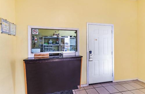 Lackland Terrace Hotel | OYO Hotel San Antonio Lackland near Seaworld