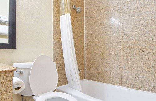 Tyler Hotel | OYO Hotel Tyler Northwest Mineola Hwy