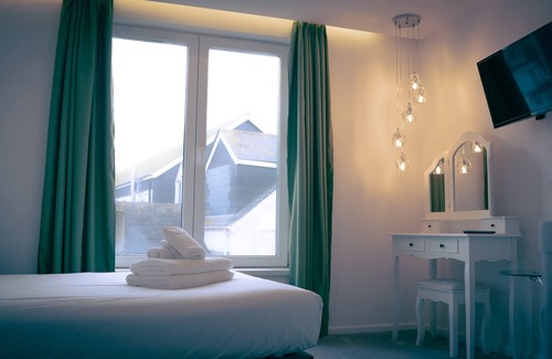 Newquay City Centre Hotel | OYO Newquay Beach Hotel