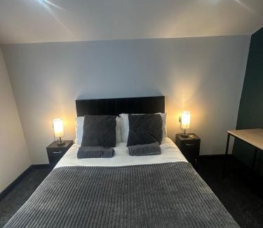 Scunthorpe Hotel | OYO The Avenue