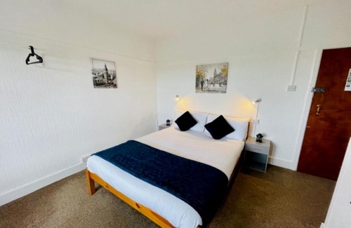 Skegness Hotel | OYO The Sun Hotel