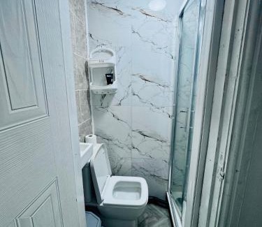 Bolton Bed & Breakfast | OYO Unique Private Rooms - Bolton Central, Free Parking