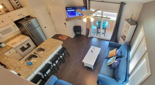 Port Isabel House | Oyster Cove