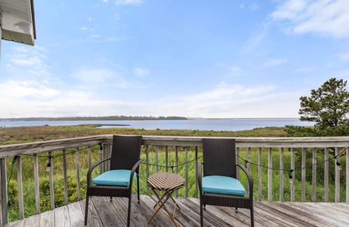 Colington Condo | Oyster Pointe E3: Soundfront | Shared Pool, Tennis