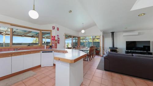 Merimbula House | Oyster View