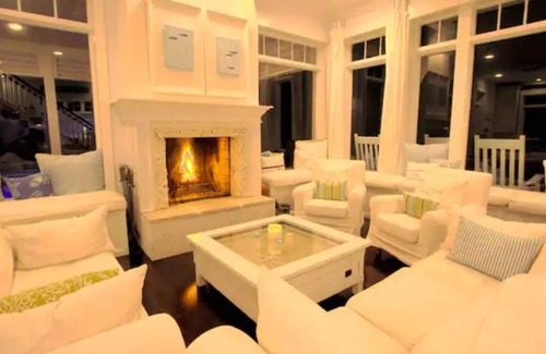 Edgewater Villa | Oyster Zen
