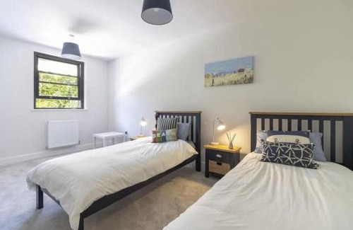 Torquay Apartment | Oystercatcher number 6 , 2 bedrooms maidencombe village