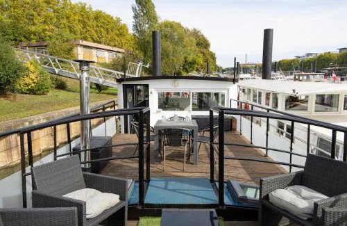Asnieres-sur-Seine Boat Rental | Péniche insolite sur la Seine - près de Paris