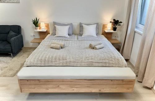Corvin negyed Apartment | P194 Central Stylish Cosy Home