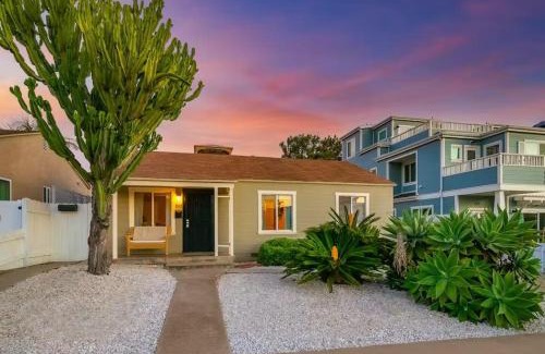 North Pacific Beach House | Pacific Beach Bungalow Just Steps to Beach