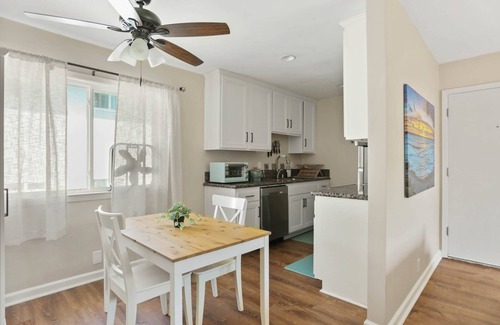 Pacific Beach Condo | Pacific Beach - Private Balcony - W/D - Pets OK