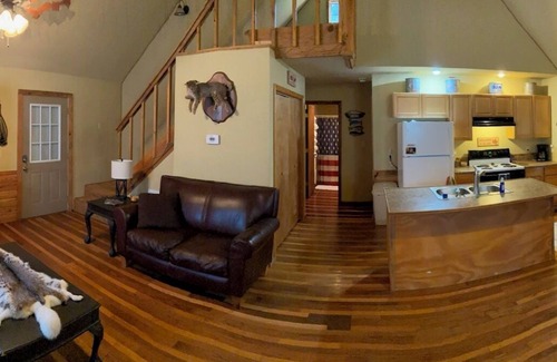 Mountain View House | Pack Your Bags And Leave Tonight.