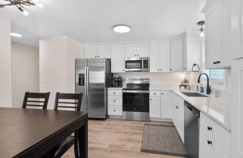 Green Bay House | Packerland Pad - Airport < Lambeau < Cornerstonen