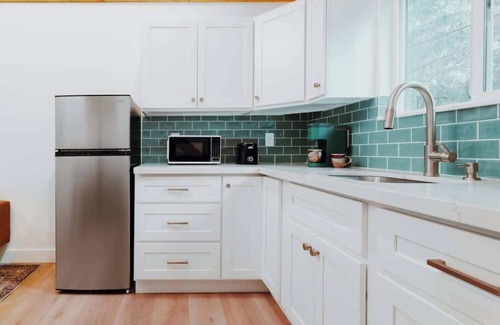 Packwood Apartment | Packwood's Summerland Suite