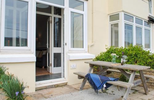 Hope-Cove Apartment | Paddler's Rest