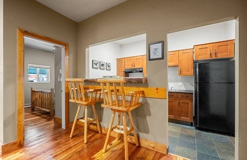 East Kootenay Hotel | Paddlers Inn - Angler`s Suite | Close to Lake/Fish