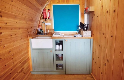 Oldwalls Cabin | Paddock Haven Pod on the Pond Romantic Cosy Retreat for 2