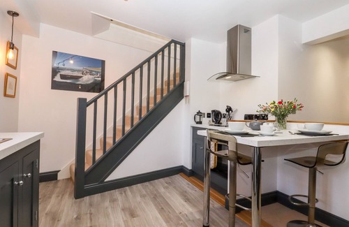 East Farleigh Cottage | Paddock View