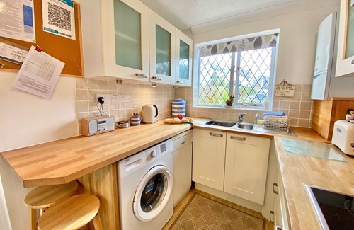 Treator House | Padstow Holiday Home 2 Bedrooms, wifi, rear decked patio, pets welcome - parking