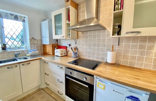 Treator House | Padstow Holiday Home 2 Bedrooms, wifi, rear decked patio, pets welcome - parking