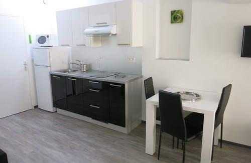 Collioure Apartment | Painters' quarter, studio classified "Gîte de France", heart historic center