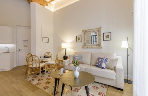 La Goleta Apartment | Palacio Vegafuente by Caleta Homes